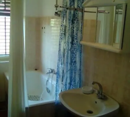 Ljilja Apartmán Slatine