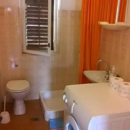 Ljilja Apartmán *