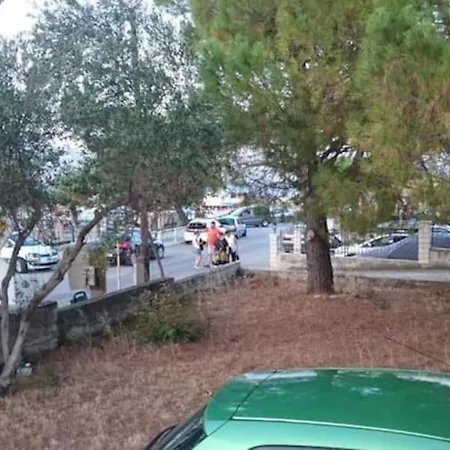 Ljilja Apartmán *
